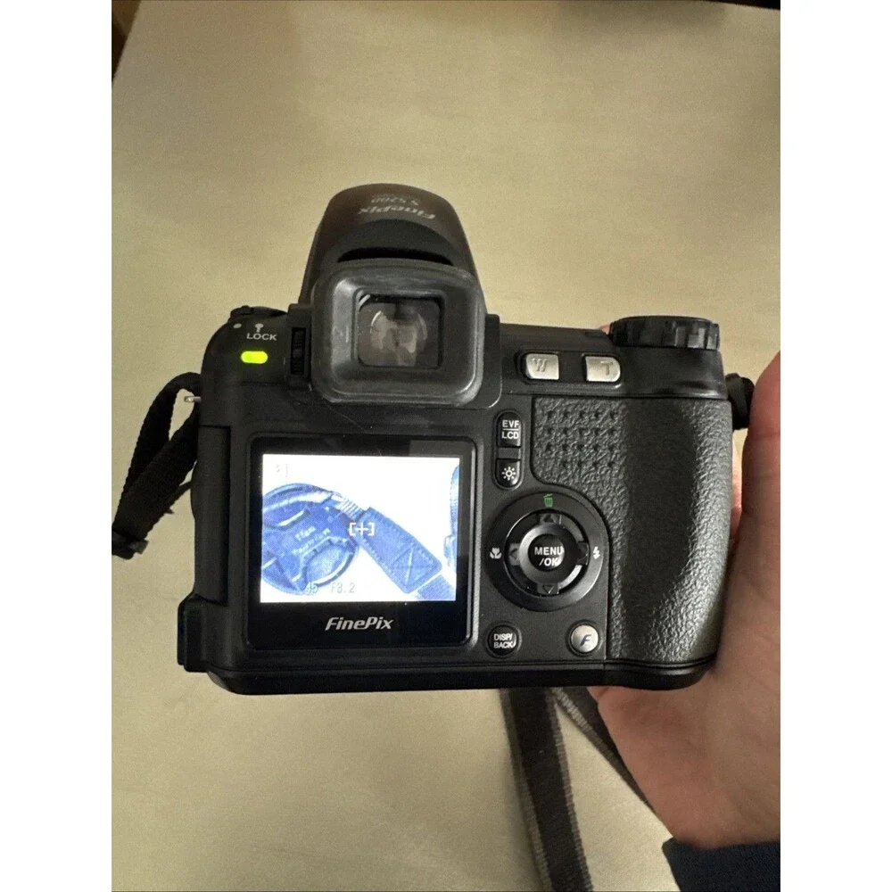Fujifilm FinePix S5200 5.1MP Digital Camera - Y2K Digicam - Tested + 1GB xD Card